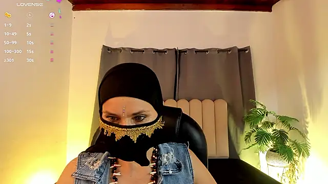 Latifa_ali élő XXX-chatje