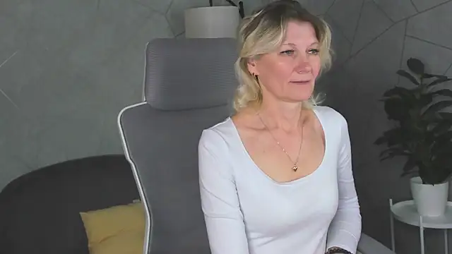 Chat XXX en directo de Julie_Lucas