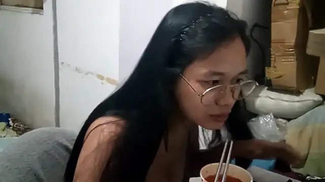 Chat +18 de JenetteCarnley ao vivo