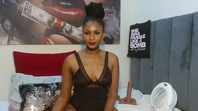 Chat +18 de Moreish-06 ao vivo