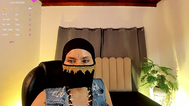 Latifa_ali's Live XXX Chat