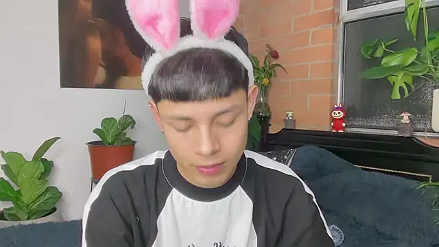 Andy_Belier23's Live XXX Chat