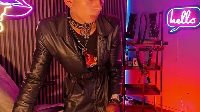 Maximoking26's Live XXX Chat