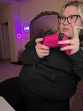 Czat XXX na żywo – PiggyRose