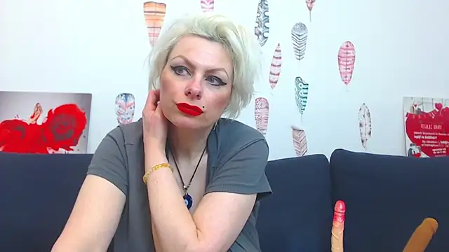 Chat XXX ao vivo de Playful_Goldie_WOW__