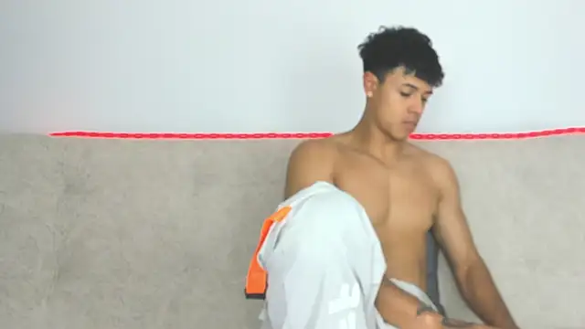 Pokazy przed kamerką – _Alex_Colton