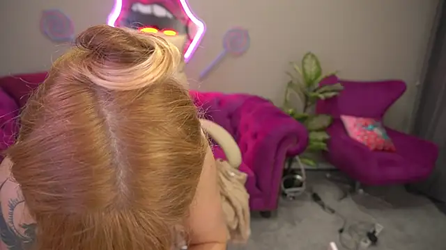 Вебкам-шоу BellaLaPetit