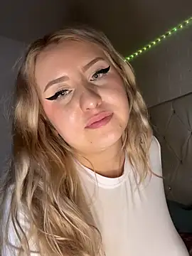 NibiruNairobi69 Adlı Modelin Canlı XXX Sohbeti