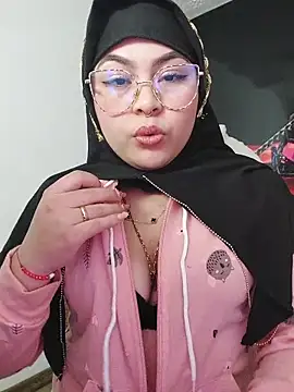 Elinaax Adlı Modelin Canlı XXX Sohbeti