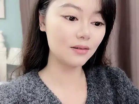 sarah111 – Naživo XXX chat