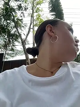 Show modela KiraSunshine na web-kameri