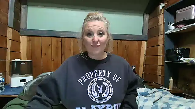 Онлайн чат XXX lisaxlovexxx