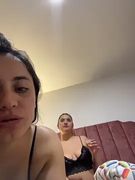 Antonella_Julieta Chat XXX live