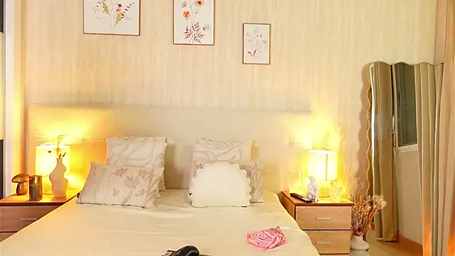 ZamphyraNightt Adlı Modelin Canlı XXX Sohbeti