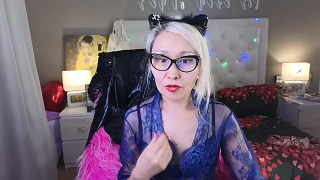 RoxalanaStar 即時 XXX 聊天