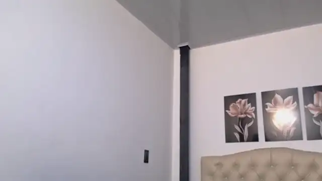 pinky_f00x élő XXX-chatje