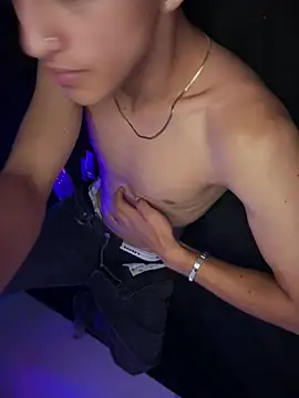 Boyxcock7 Adlı Modelin Web Kamerası Şovu