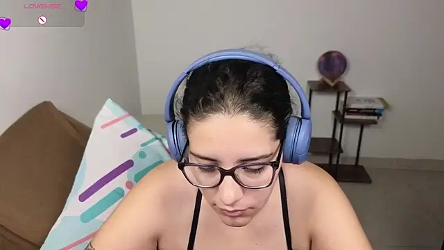 blue__moon_ লাইভ XXX চ্যাট