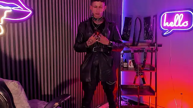 Maximoking26's Webcam Show