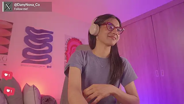 DanyNova_Co Adlı Modelin Canlı XXX Sohbeti