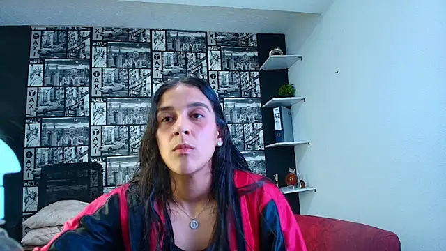 Chatroom XXX en direct de DanielaMonroe