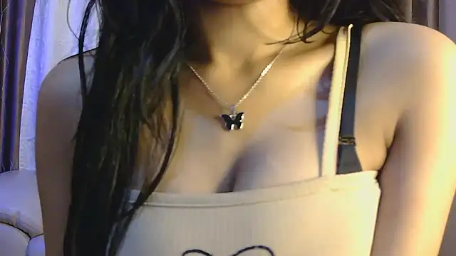 KARISHMA-STRIP – Live XXX-chat