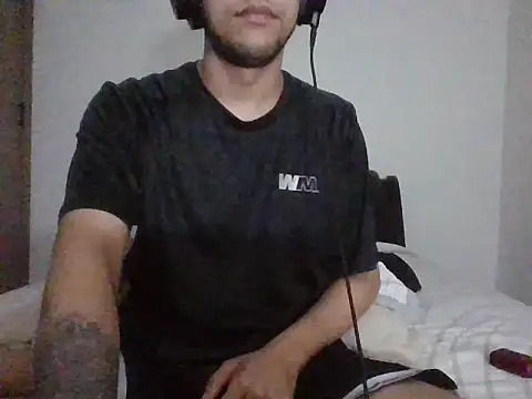 bladetrinityn's Live XXX Chat