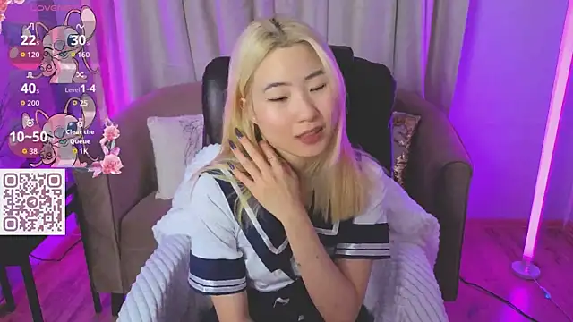 Chat +18 de YunnaLuv ao vivo