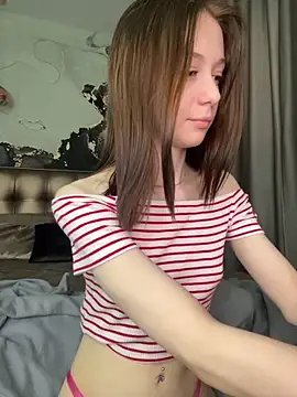 MiraXS' Live XXX Chat