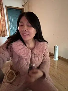 xiiuuff18 即時 XXX 聊天