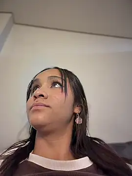 Isabella-Teen's Live XXX Chat