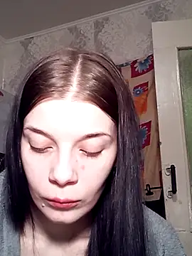 JhonSHelBy7LuNa élő XXX-chatje