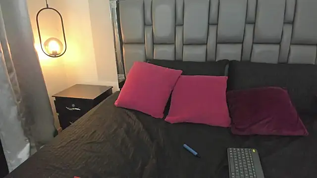 Chat +18 de Gabriela_Lopez1 ao vivo