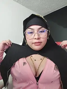 Elinaax Chat XXX in diretta