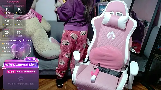 Онлайн чат XXX Maggie_Fox3