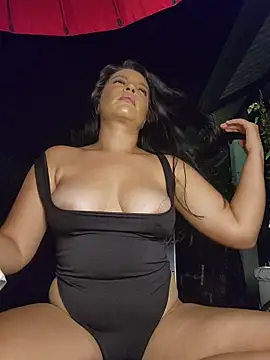 Show modela Pretty_Julieta na web-kameri