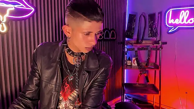 Maximoking26 Show in webcam