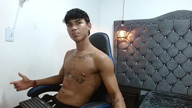 Вебкам-шоу luka_big18