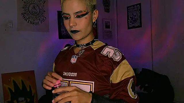 XXX chat uživo modela alex_one888