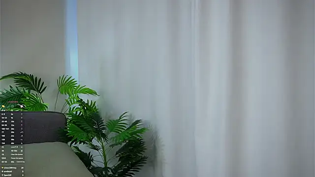 Chat +18 de ClarineCasebolt ao vivo