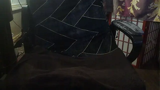 Chat +18 de Ireallysquirt ao vivo