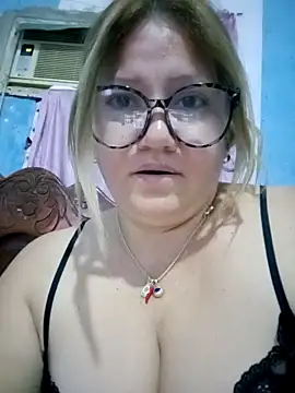 Chat +18 de Carlotaazul ao vivo