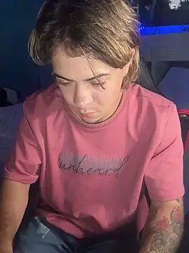 AngelLatinBoy Adlı Modelin Canlı XXX Sohbeti