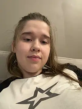 HornyGirlH 라이브 XXX 채팅