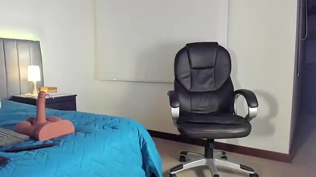 XXX chat uživo modela adriana71