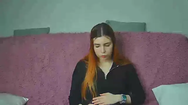 XXX chat uživo modela ElllaNuar