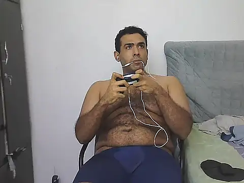 Chat XXX en directo de AlphaLatinoBear