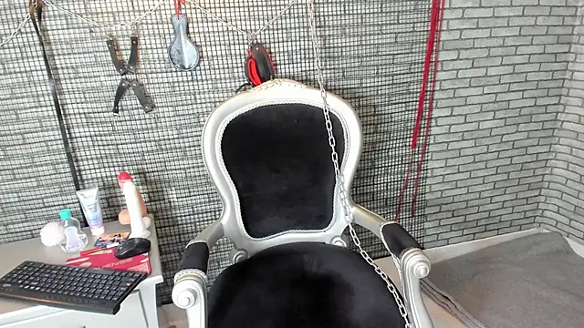 hillary_bigbutt's Live XXX Chat