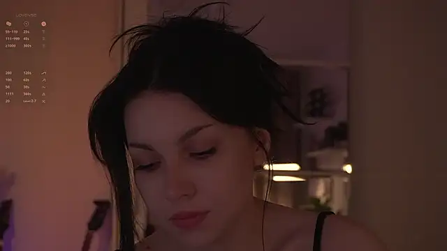 AkaruiiiiのライブXXXチャット