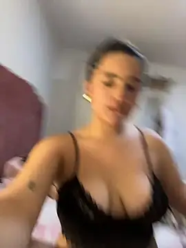 Antonella_Julieta 웹캠 쇼